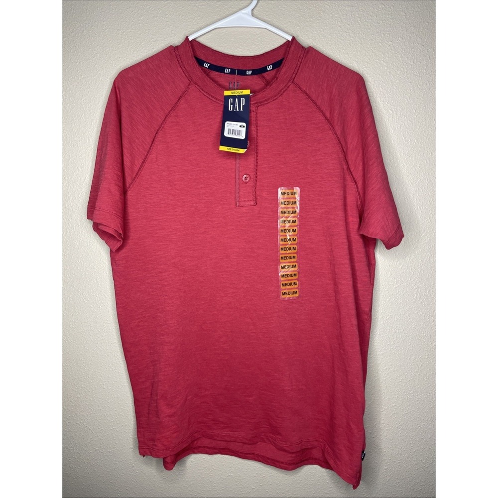 Gap Men's Red Short Sleeve Henley Quarter Button Size Medium NWT